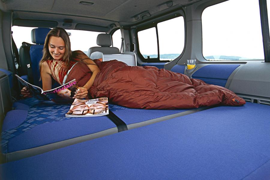  Opel Vivaro Life Tour 2009 года  (фото 4 из 34)